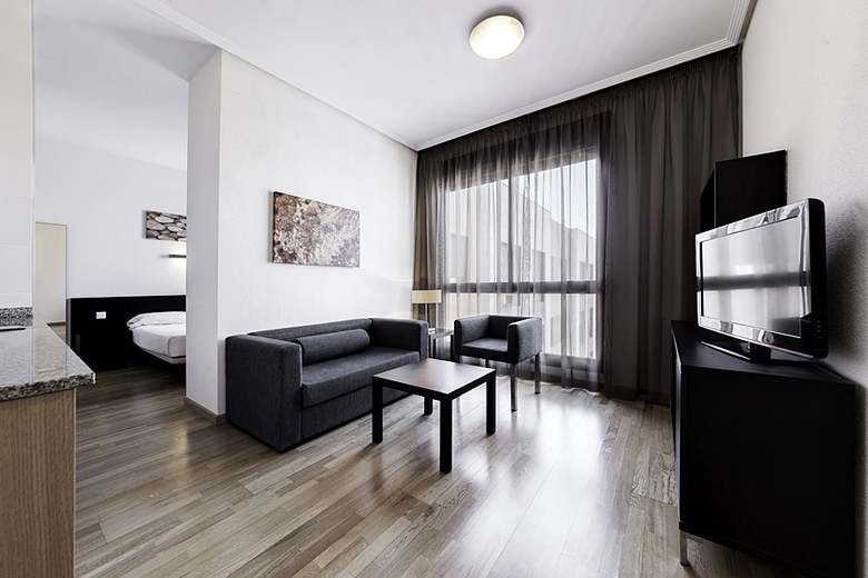 Aparthotel Compostela Suites