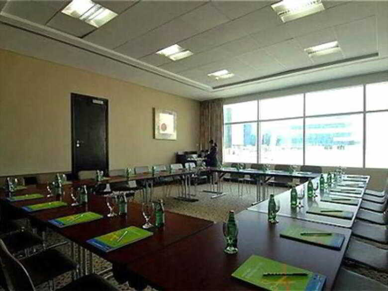 Hotel Express By Holiday Inn Dubai Internet City