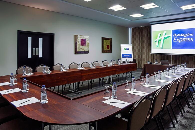 Hotel Express By Holiday Inn Dubai Internet City