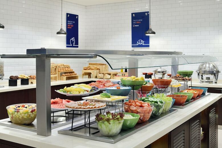 Hotel Express By Holiday Inn Dubai Internet City
