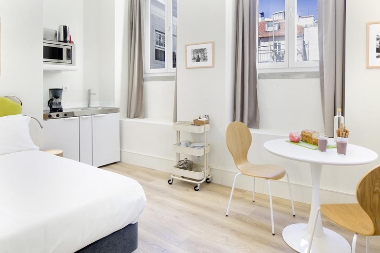 Ascensor Da Bica - Lisbon Serviced Apartments