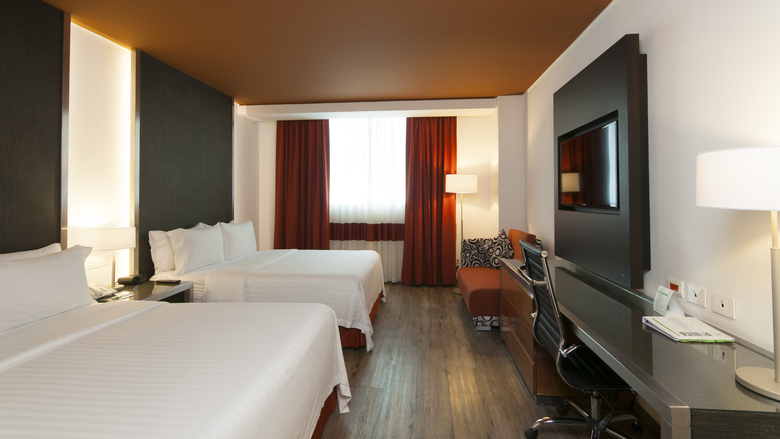 Hotel Lark