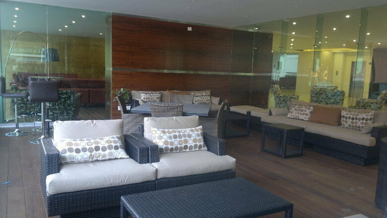 Hotel Lark