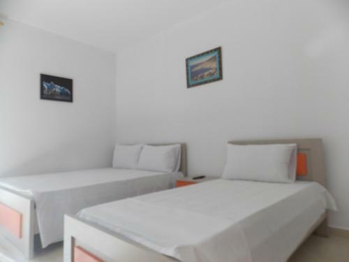 Hostal Guest House Vila Bega