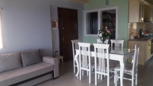 Anna Apartments