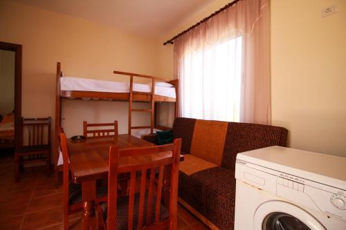 Apartments Velipoja