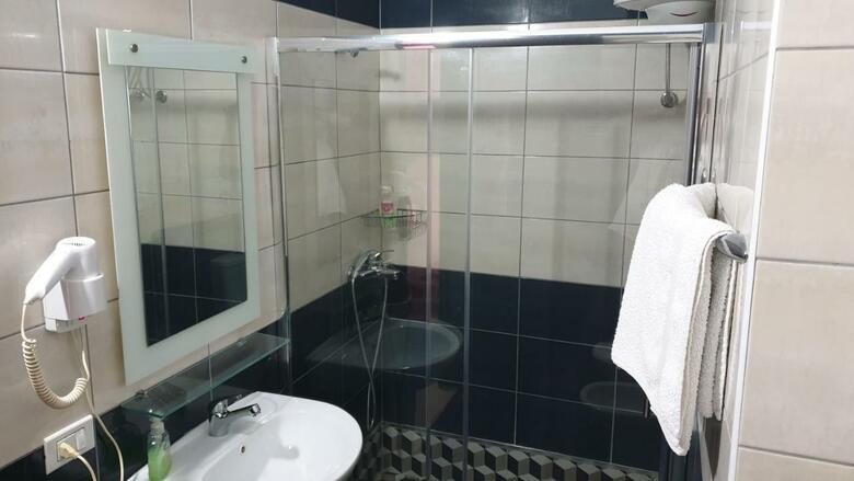 Haris Hotel