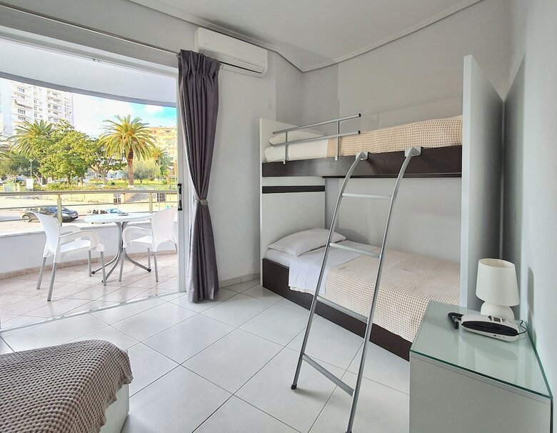 Hotel Joan