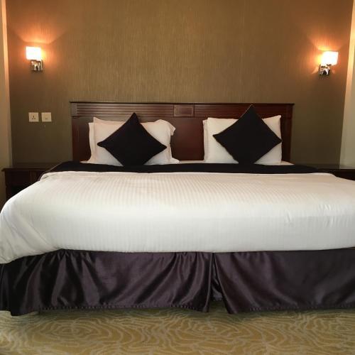 Dybaj Hotel Apartment 2