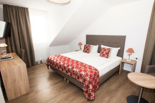 Hotel L�hr