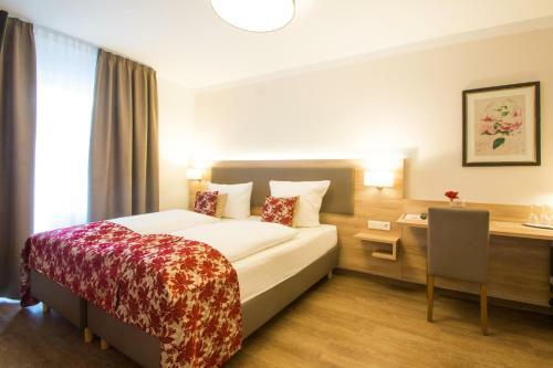 Hotel L�hr