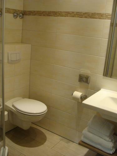 Hotel L�hr