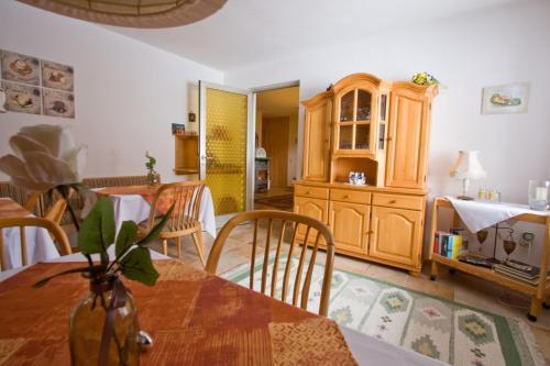 Hostal G�stehaus - Haus Am Schultal