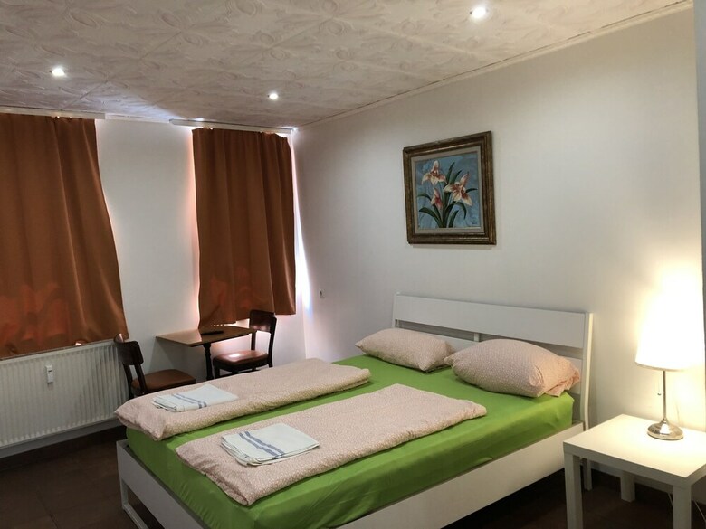 Hostal Pension Santorini
