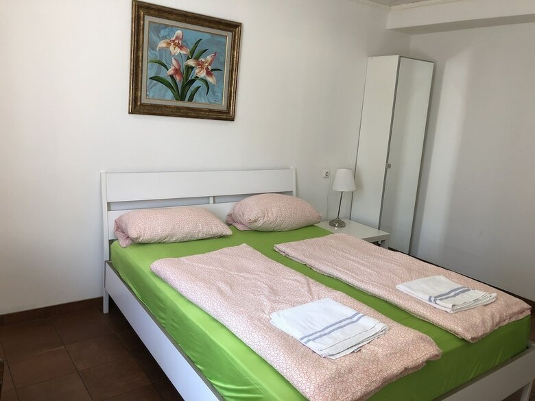 Hostal Pension Santorini