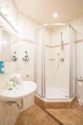 Golden Gapa Central Family Apartment 8