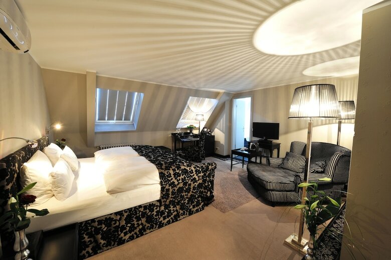 Hotel Stage 47