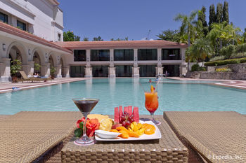 Hotel Waterfront Airport  Mactan