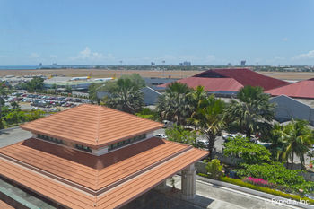Hotel Waterfront Airport  Mactan