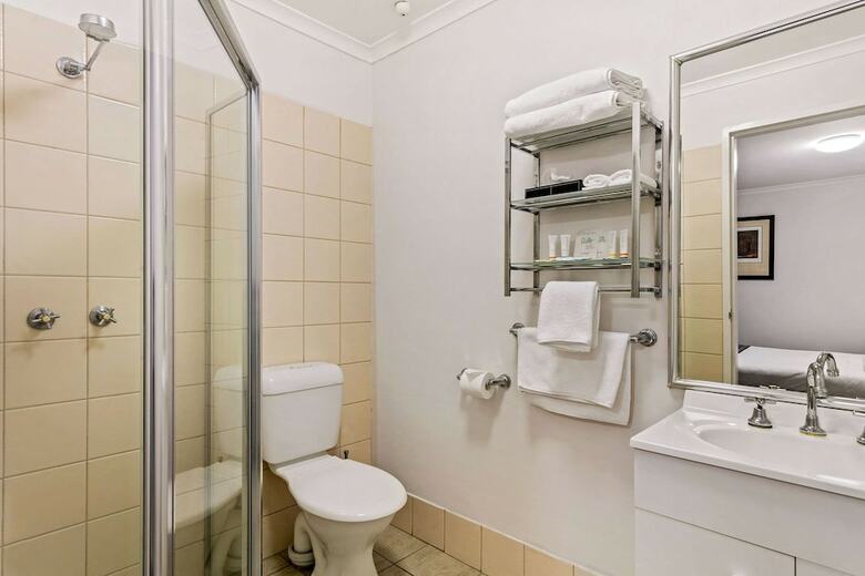 Hotel Quality Inn & Suites The Menzies