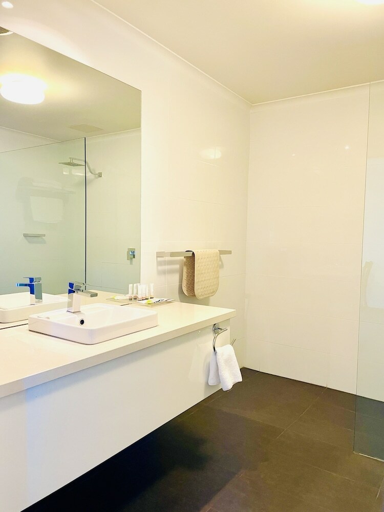 Hotel Quality Inn & Suites The Menzies