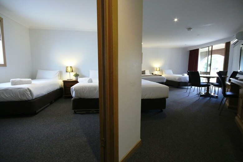 Hotel Bell Tower Inn