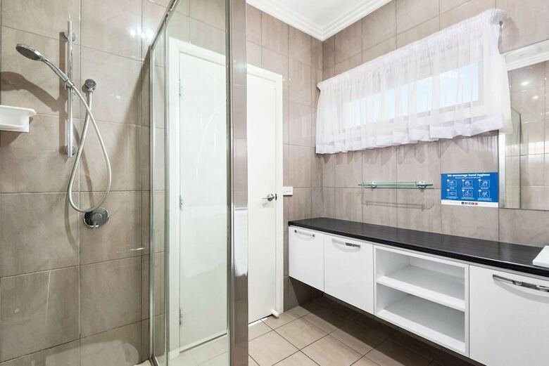 Hotel Comfort Inn Deakin Palms
