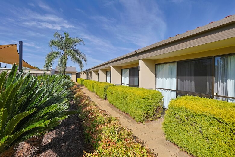 Hotel Comfort Inn Deakin Palms