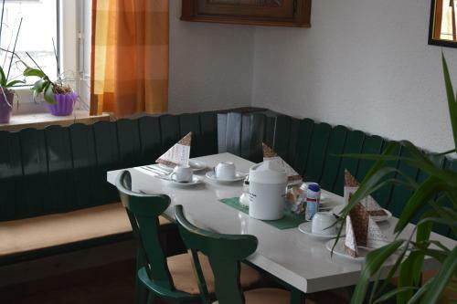 Hostal Pension Caf� Papke