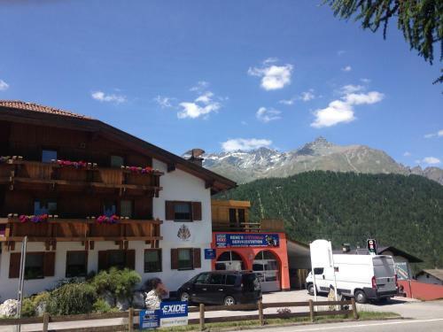 Hostal Landhaus Engadin