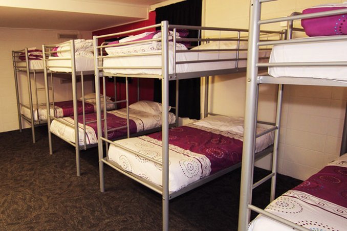 Hostal Base Rotorua Hot Rock