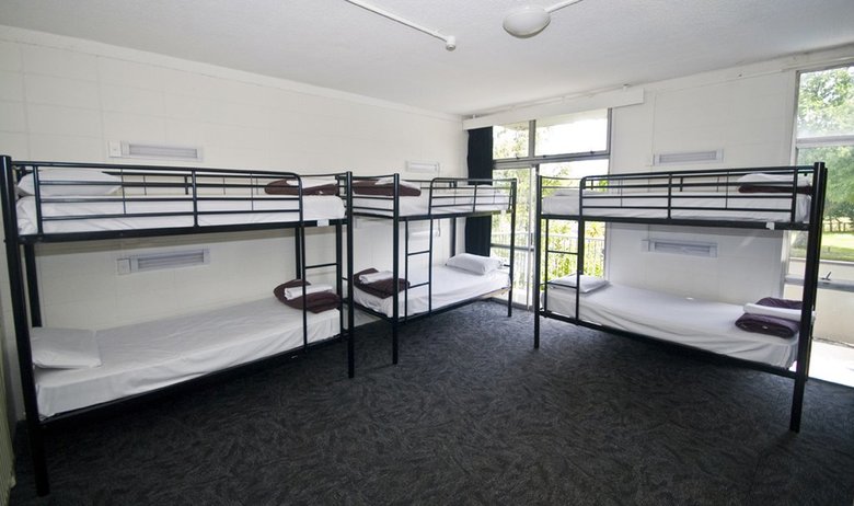 Hostal Base Rotorua Hot Rock