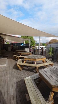 Hostal Base Rotorua Hot Rock