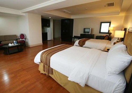 Hotel Crown Regency  Y Torre-suite Corner