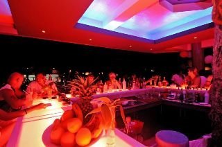 Red Coconut Beach Hotel