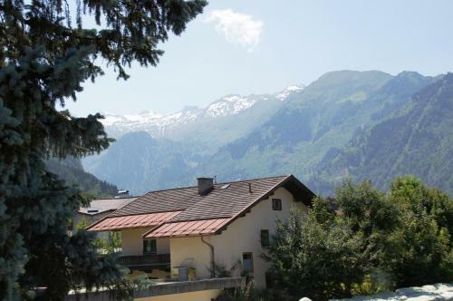 Mountain Motel