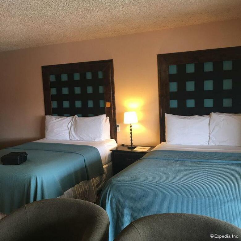 Pepper Tree Hotel