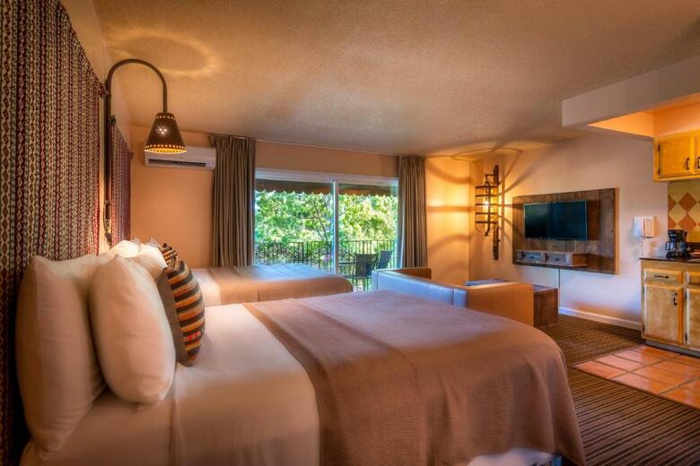 Pepper Tree Hotel