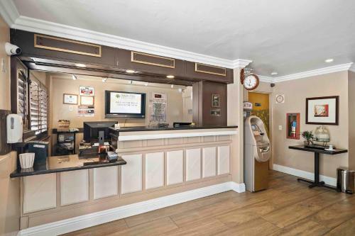 Lemon Tree Hotel