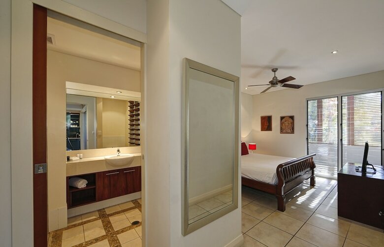 Aparthotel Sandcastles 1770 Motel & Resort
