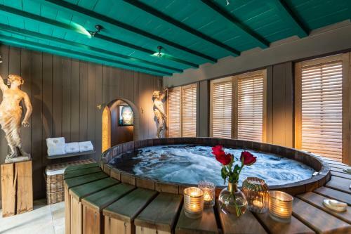 Bed & Breakfast Exclusive Suites The Secret Garden