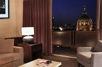 Hotel The Windsor Suites