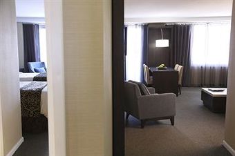 Hotel The Windsor Suites