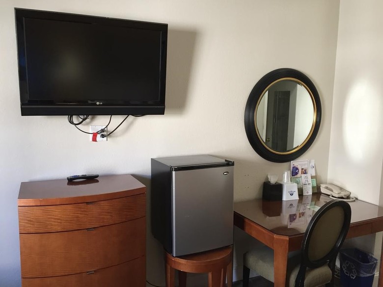 Hotel Americas Best Value Inn & Suites- Soma