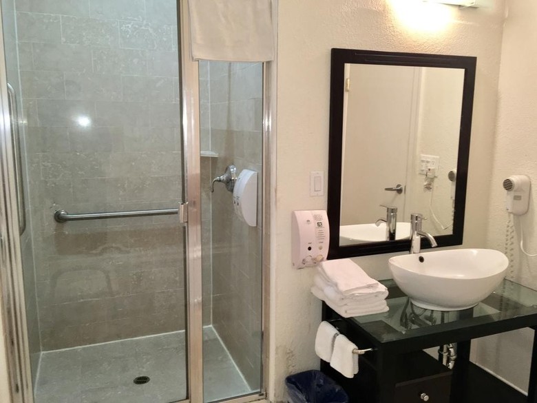 Hotel Americas Best Value Inn & Suites- Soma