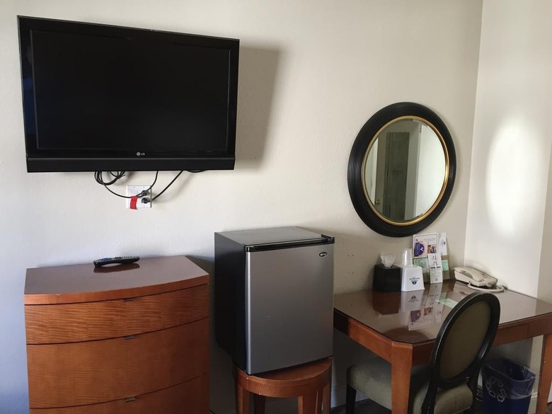 Hotel Americas Best Value Inn & Suites- Soma