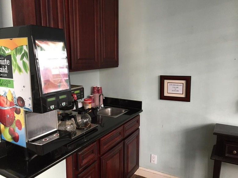 Hotel Americas Best Value Inn & Suites- Soma