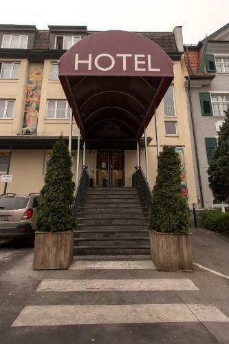 Central Hotel L�wen
