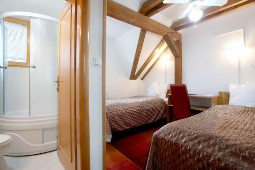 Hostal Villa UNA
