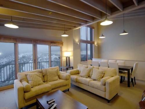 Ultima Apartments